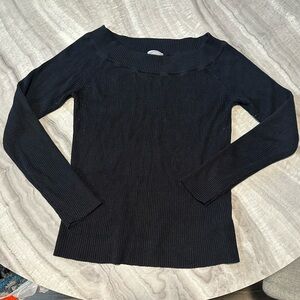 Y2k Black ribbed long sleeve sweater with a boatneck 
Size L